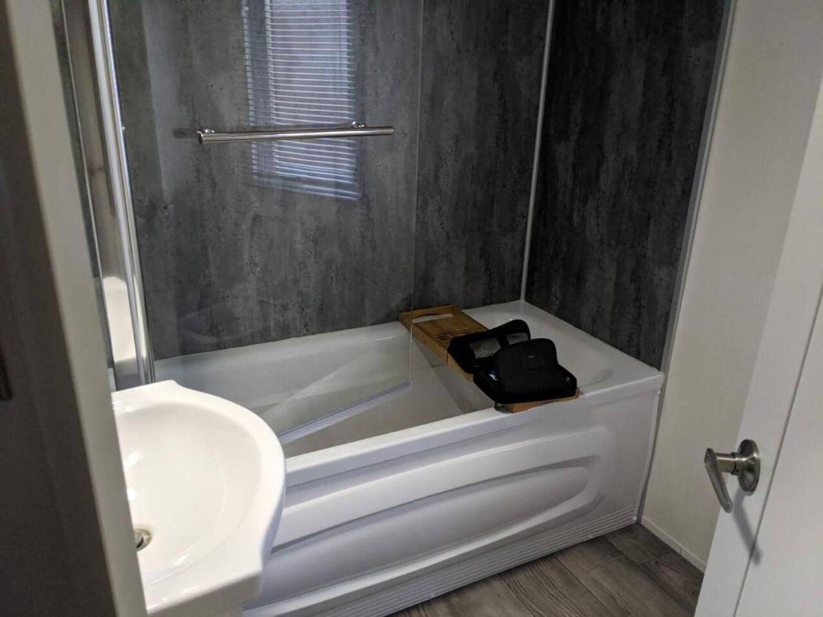 Superior 6 Berth Holiday Home In Suffolk Саксмъндам Екстериор снимка